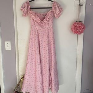 🌷 the CUTEST cottagecore pink floral print dress from House of CB!!